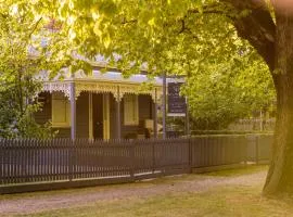 Belmont at Beechworth 2 bedrooms, 2 bathrooms, 2 couples