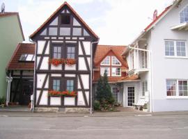 Fachwerkhaus in D 63667 Nidda für 8 bis 12 Personen，位于Nidda的酒店