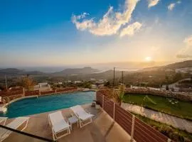 New Villa Plakias Sunset with Heated Pool & Childrens Area, Walk to Restaurant