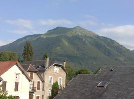 GITE "LES SAPINS"，位于Izest的酒店