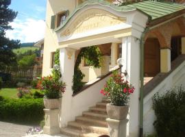 Piccolohotel Tempele Garni，位于圣坎迪朵的酒店