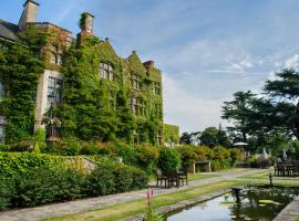 Pennyhill Park Hotel and Spa，位于巴格肖特的度假村