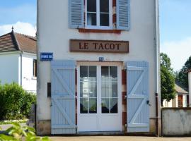 Le Tacot，位于Pont-de-Poitte的乡村别墅