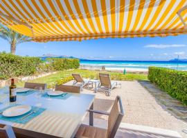 Beachfront Villa Socias Playa，位于穆罗海滩的乡村别墅