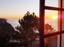 Magoito Sea View Apartment，位于里斯本的酒店