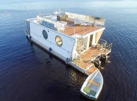 Houseboat Finland