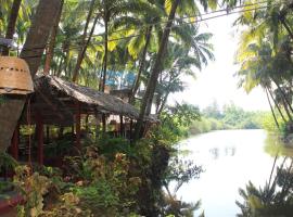 Palm Trees Ayurvedic Heritage，位于帕特南的酒店