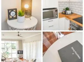 Modern and Stylish 3 bedroom home, Western Sydney Ideal for Contractors