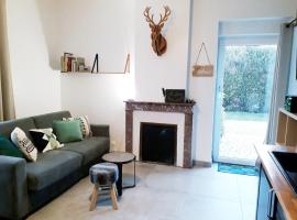 Gite Aux Lauriers，位于默兹河畔拉克鲁瓦的酒店