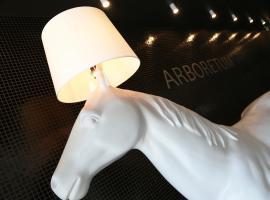 Arboretum Hotel，位于Wolbórz的酒店