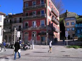 A casa Rosa- Ático en el centro de Vigo，位于维戈Amnesty International附近的酒店