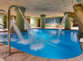 Senator Granada，位于格拉纳达的带热水浴缸的酒店