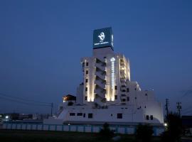 HOTEL SWEET SEASON-L，位于Ginan岐阜县世界淡水鱼园水族馆附近的酒店