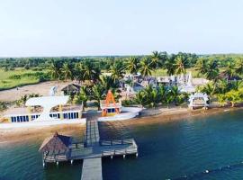 Treasure Island Ghana，位于Ada的酒店