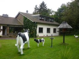 Land des Friedens in Nettersheim / Eifel，位于Nettersheim的酒店