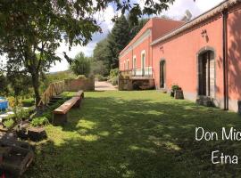 Villa con piscina Don Michelino Etna House，位于米罗的酒店