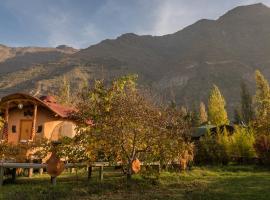 Cascada Lodge Cajon del Maipo，位于圣何塞德迈波的酒店