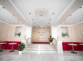 Sergeev Hotel，位于尼古拉耶夫的酒店