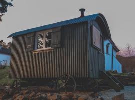 Loch Eyre Shepherd Hut，位于波特里的豪华帐篷营地
