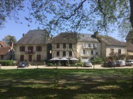 Auberge Henri IV，位于Ségur-le-Château的酒店