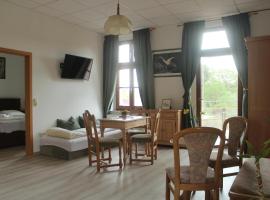 Landhotel Storchenkrug，位于Rühstädt的酒店