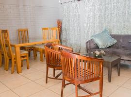 Cape Pine Guest House，位于Kuilsrivier的酒店