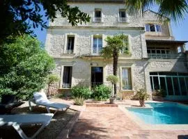 LA DEMEURE Bed and Breakfast