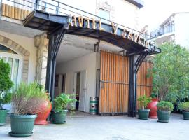 Beach Hotel Savojo Buljarica，位于布尔贾丽卡的酒店