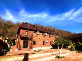 DzhaNat Hotel