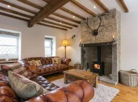 Stunning Blackberry Cottage with Log Burner - located on Haworth Main Street