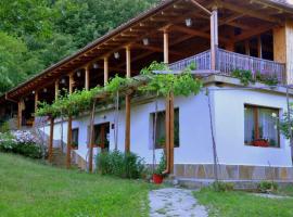 西尼亚维尔生态酒店，位于Medven的度假园