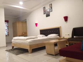 TBT Budget Stay Dhar，位于Dharmapuri的酒店