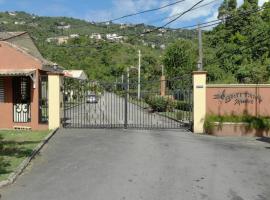 Brittany Manor Retreat，位于金斯敦的酒店