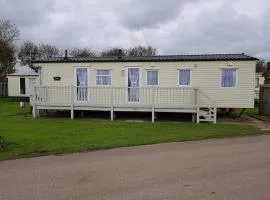 S460 8 BERTH CARAVAN ON THE GOLDEN PALM CHAPEL ST LEONARDS