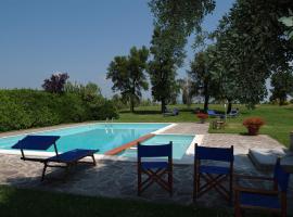 Bosco Lazzeroni Residjjence - Rigoletto Holidjjay Home，位于蒙塔约内的酒店