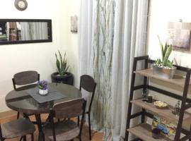 ESTILO APARTMENT 2-storey，位于Clarin的酒店