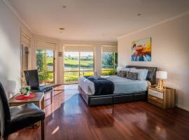 ATTWOOD LODGE - MELBOURNE AIRPORT 5BDRM，位于墨尔本的酒店