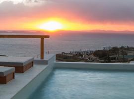 VILLA ATHENA- Private Pool- Amazing Aegean View，位于法纳里的带泳池的酒店