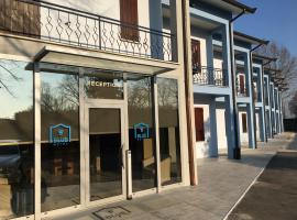 Blue hotel dependance，位于苏扎拉的酒店