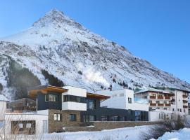 Alpenresidenz Ballunspitze - Kinderhotel，位于加尔蒂的酒店