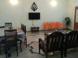Rehaish Inn Furnished Rental Accommodation，位于卡拉奇的别墅