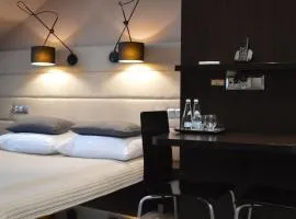 Dark Pub Hotelik