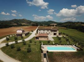 AGRITURISMO La COLLINA del SOLE，位于Coltavolino的乡间豪华旅馆