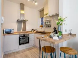 Heart of the City Luxury Apartment