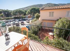 Appartamento in Via del Mare a Procchio，位于普罗基奥的酒店