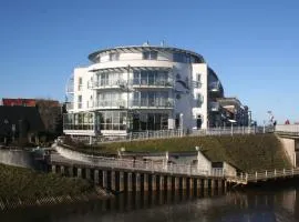 Nordseehotel Benser Hof am Hafen