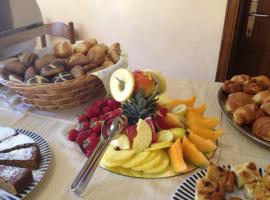 Casez Apparthotel，位于桑泽诺的酒店