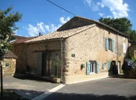 Chateau Fumée - a tranquil hidden corner yet close to local sites and wine regions