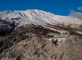 Rifugio Alpino Salvatore Citelli，位于Fornazzo的酒店