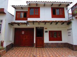 Hotel Gales Velez，位于Vélez的酒店
